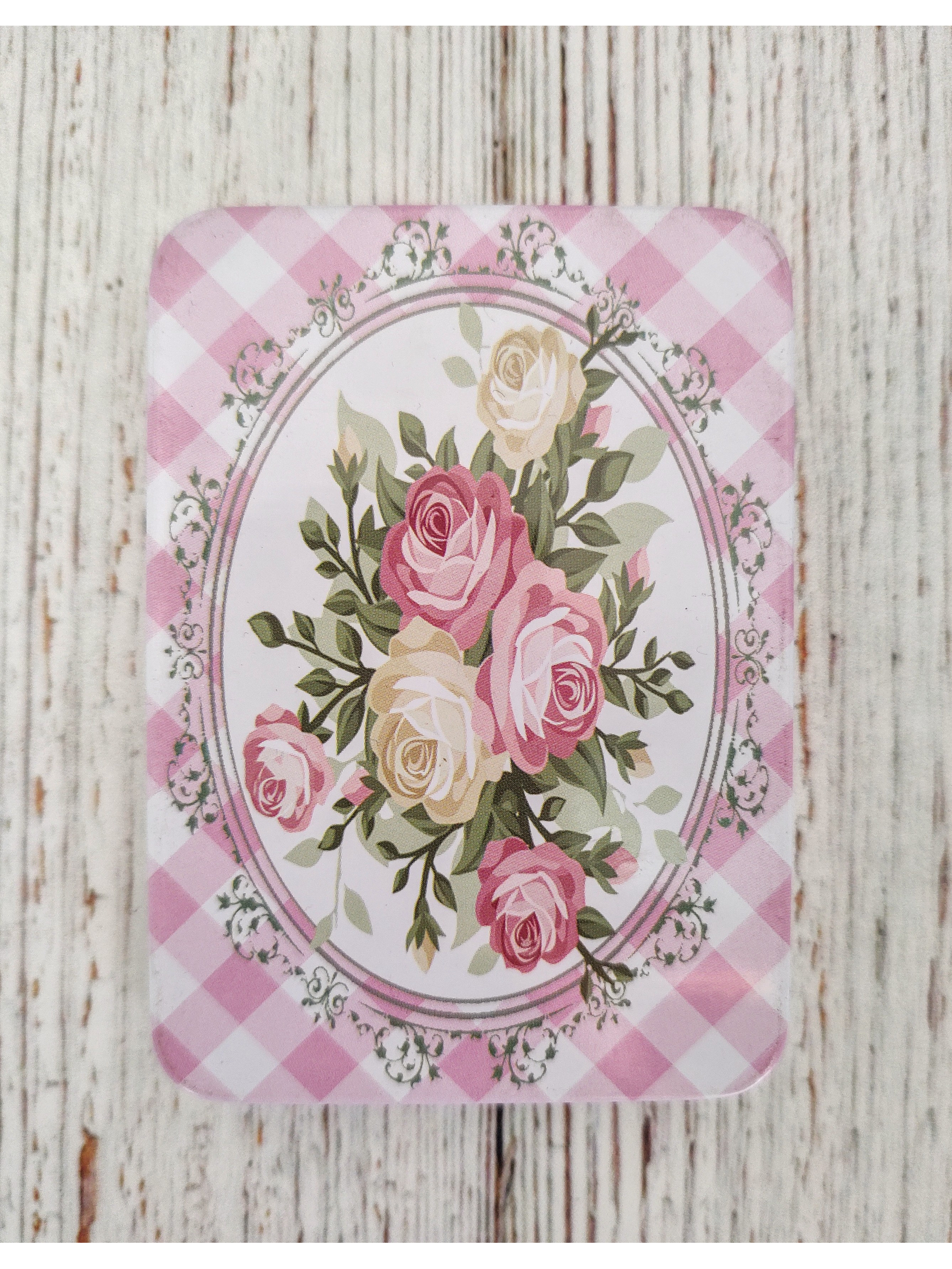 Costurero Básico en lata 7