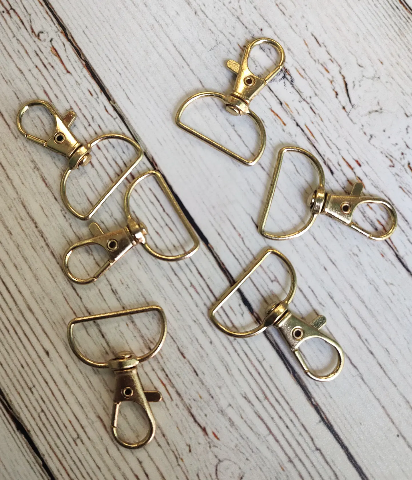 Mosquetones Metálicos Dorados (6und) 2