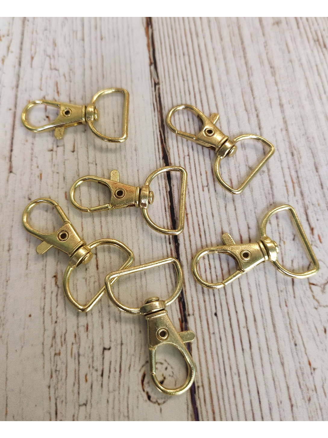 Mosquetones Metálicos Dorados (6und) 1