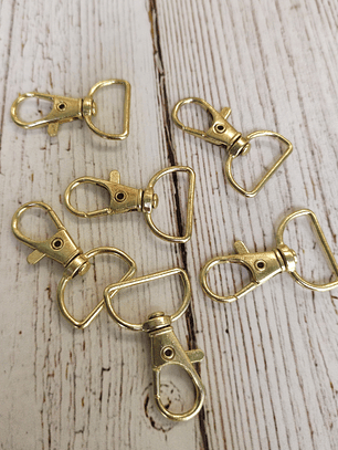 Mosquetones Metálicos Dorados (6und)