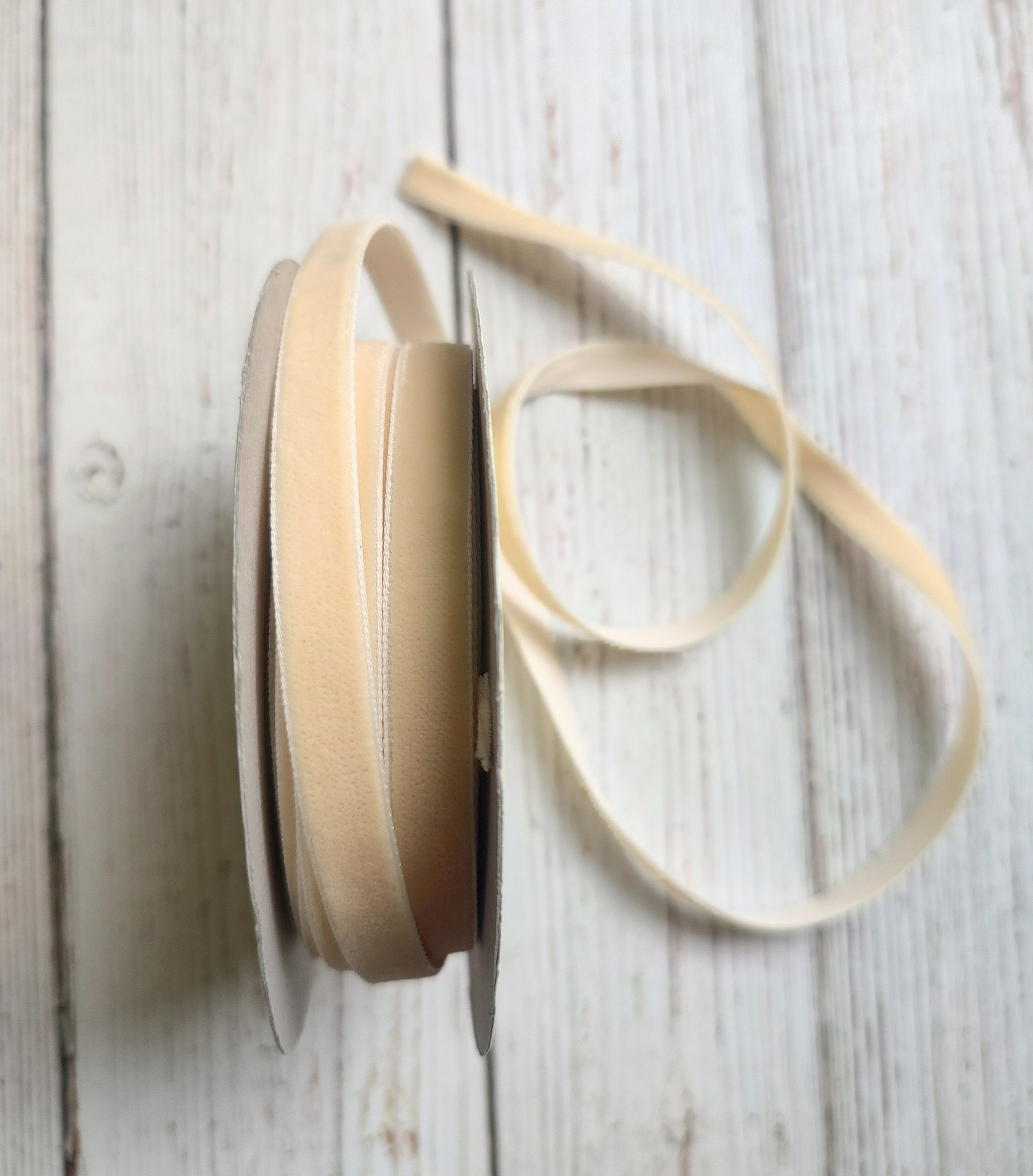 Rollo Cinta Terciopelo 10mm 10mts﻿ 18