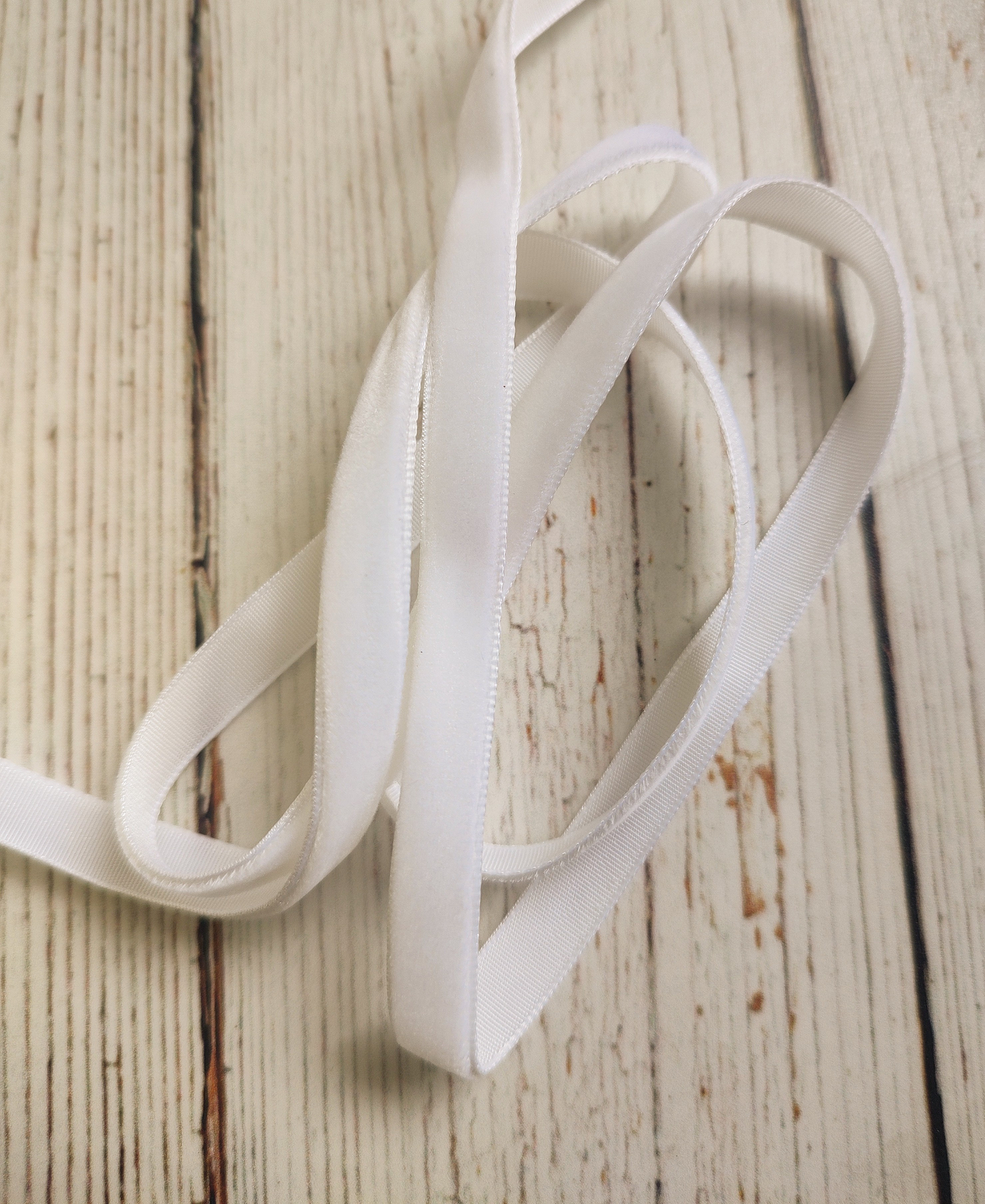 Rollo Cinta Terciopelo 10mm 10mts﻿ 19