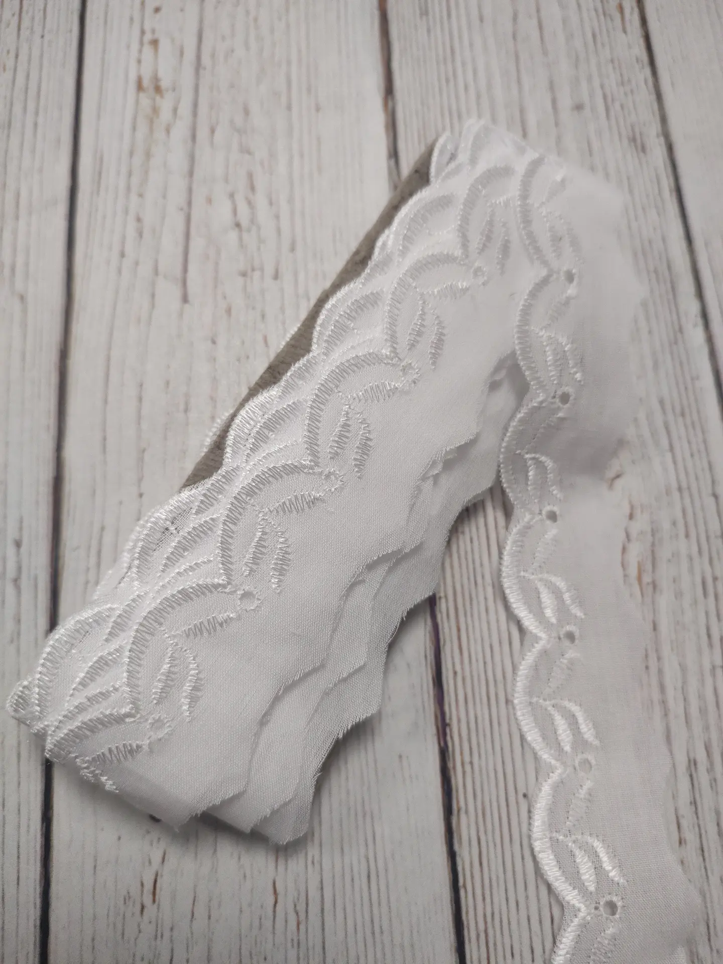 Broderie Brote 3cms por metro 2