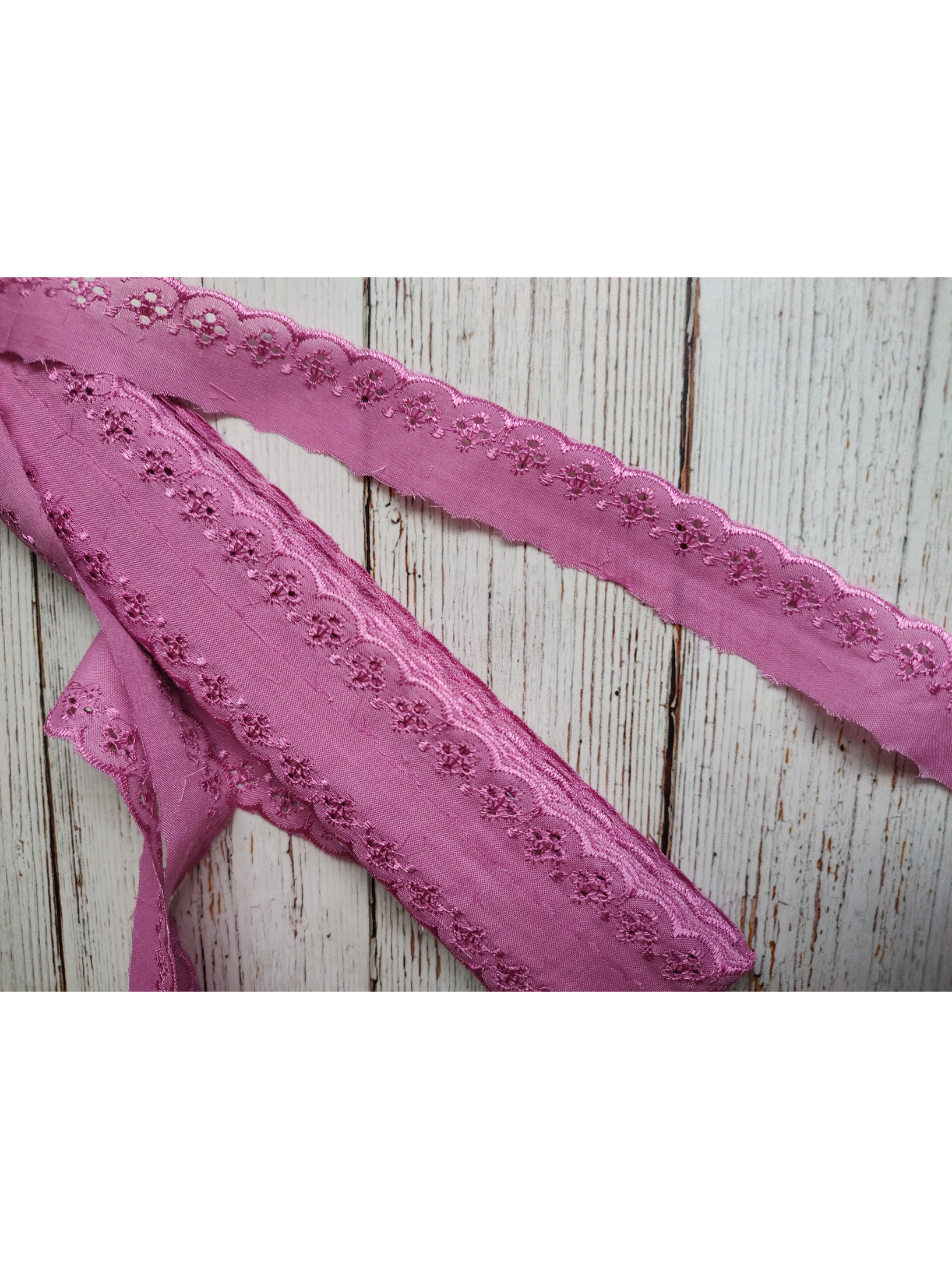 Broderie Trébol 2.5cms por metro 1