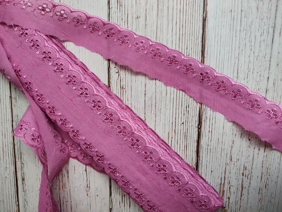 Broderie Trébol 2.5cms por metro 1