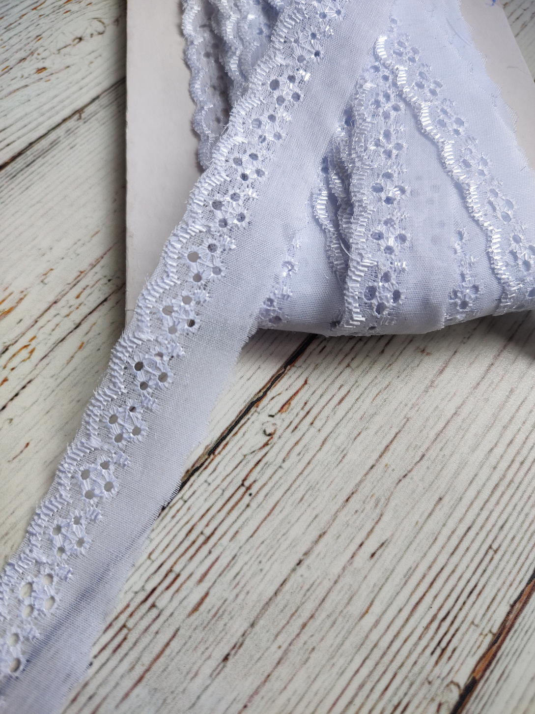 Broderie Trébol 2.5cms por metro 3