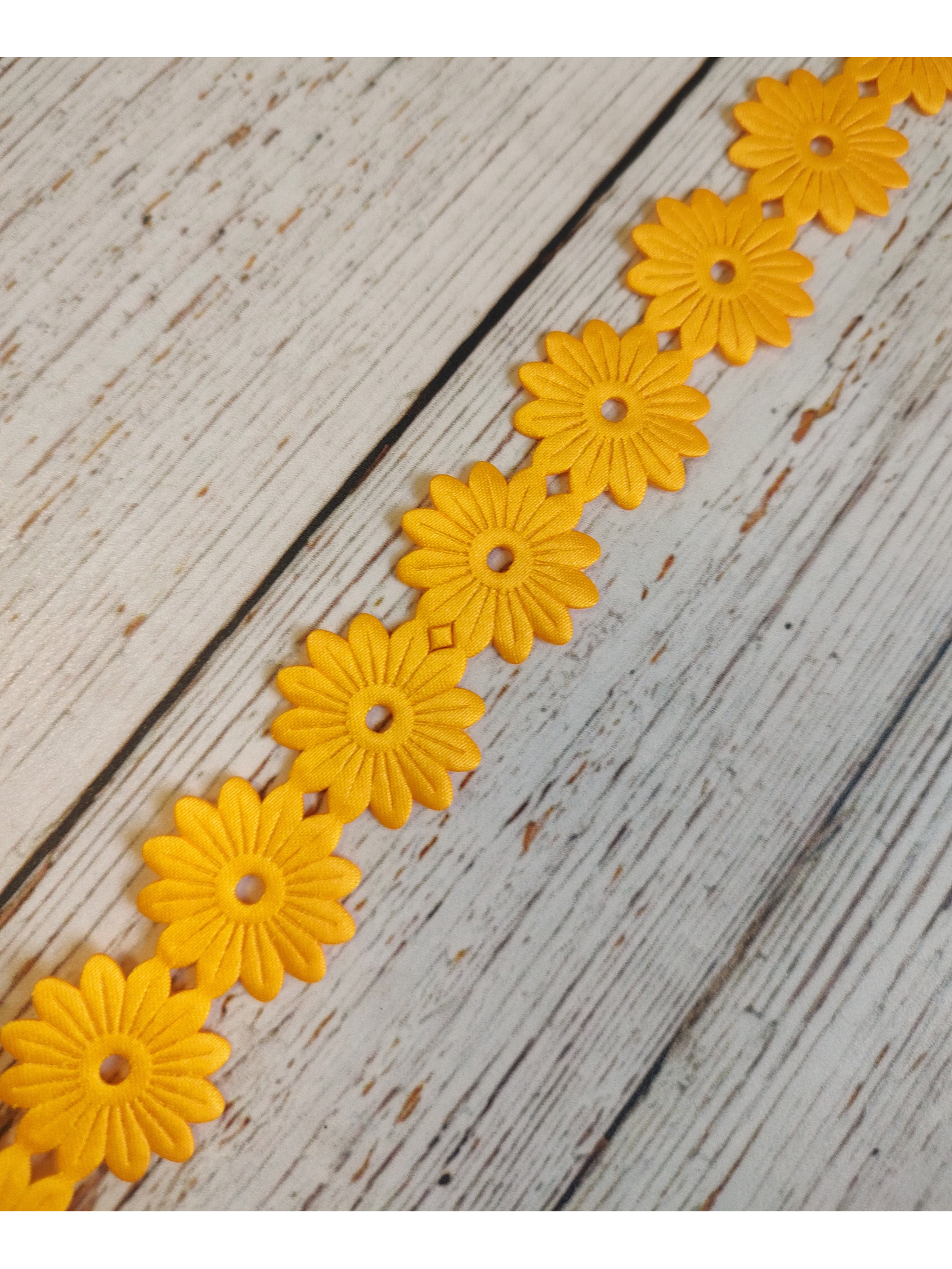 Cinta flores troqueladas 3mts 17