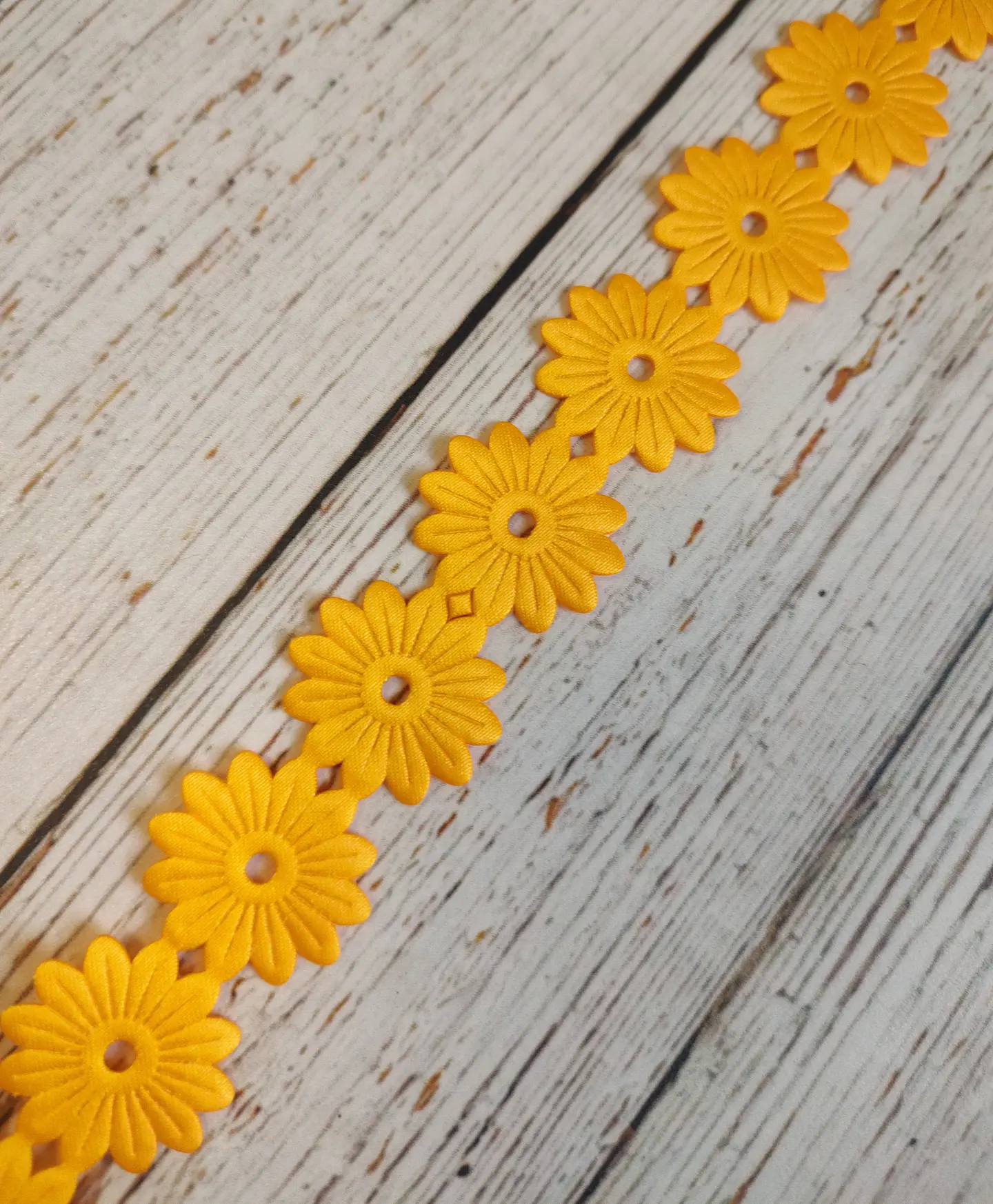 Cinta flores troqueladas 3mts 17