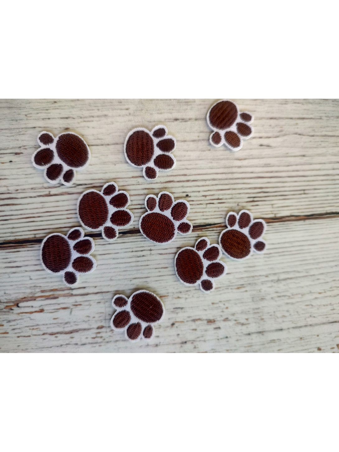 Parche termoadhesivo huellita café  2