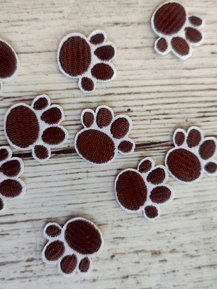 Parche termoadhesivo huellita café 