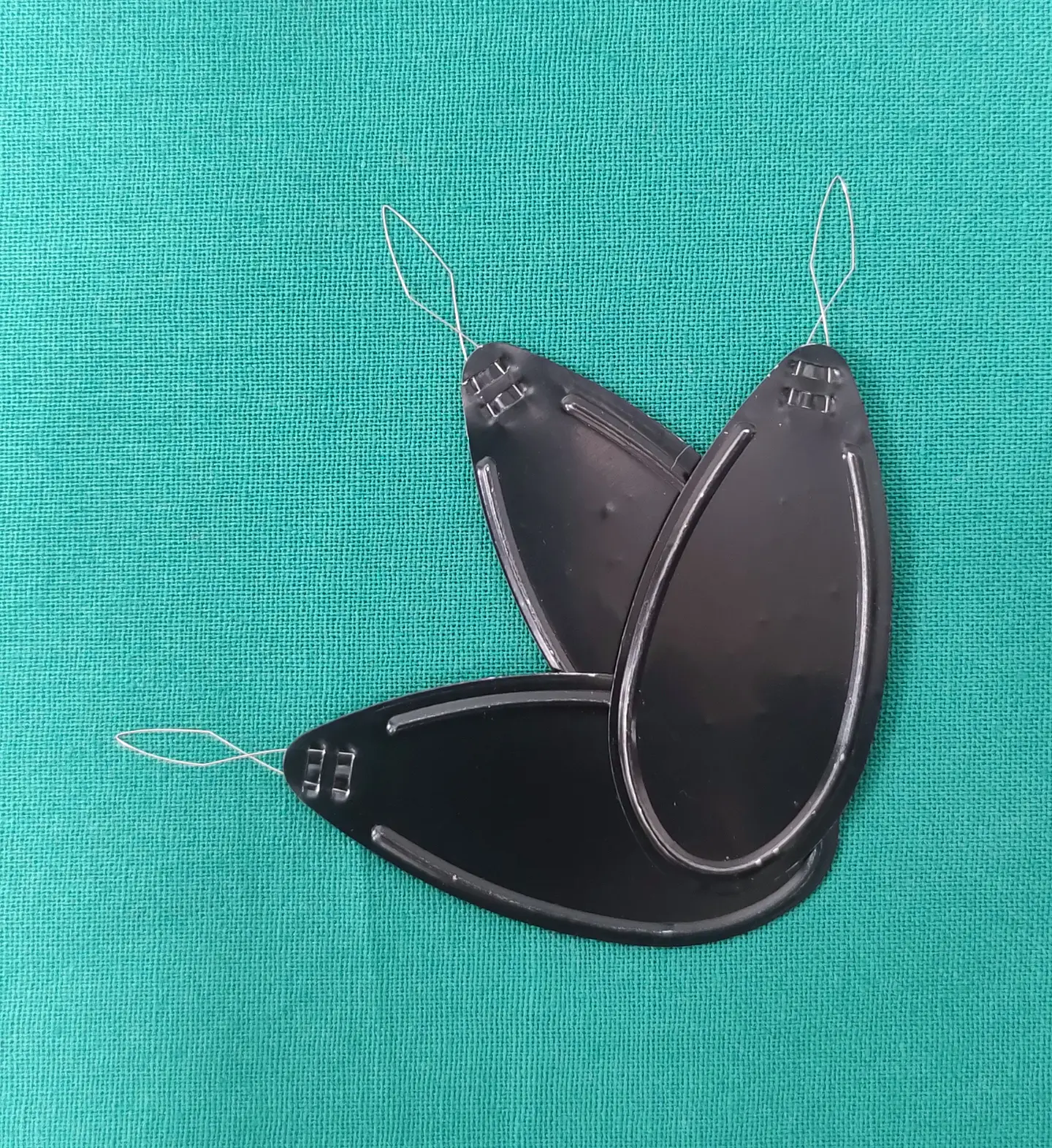 3 enhebradores metálicos  1