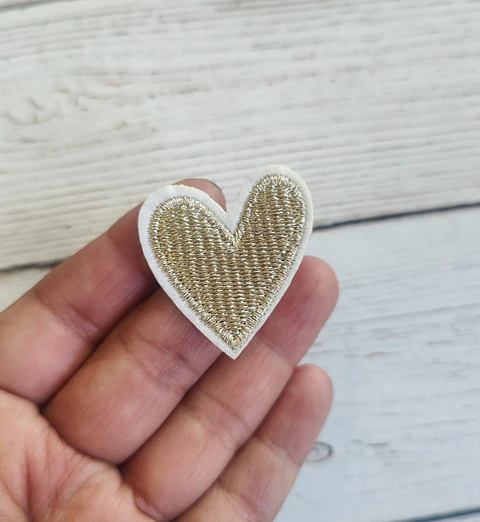 Parche corazón Dorado