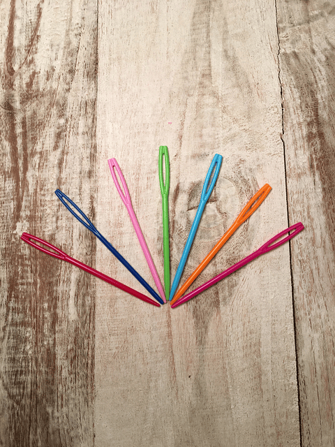 Agujas plásticas para lana