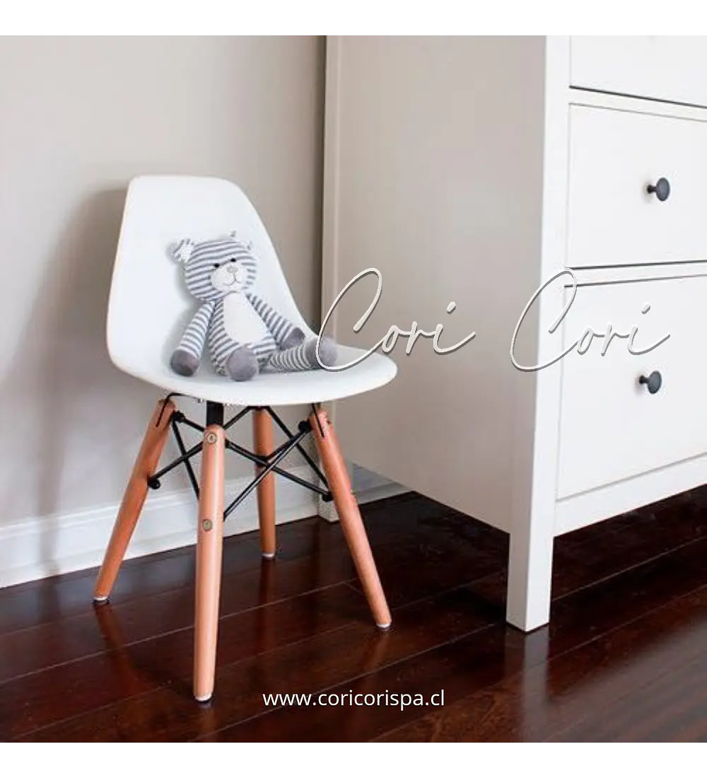 Silla Eames kids
