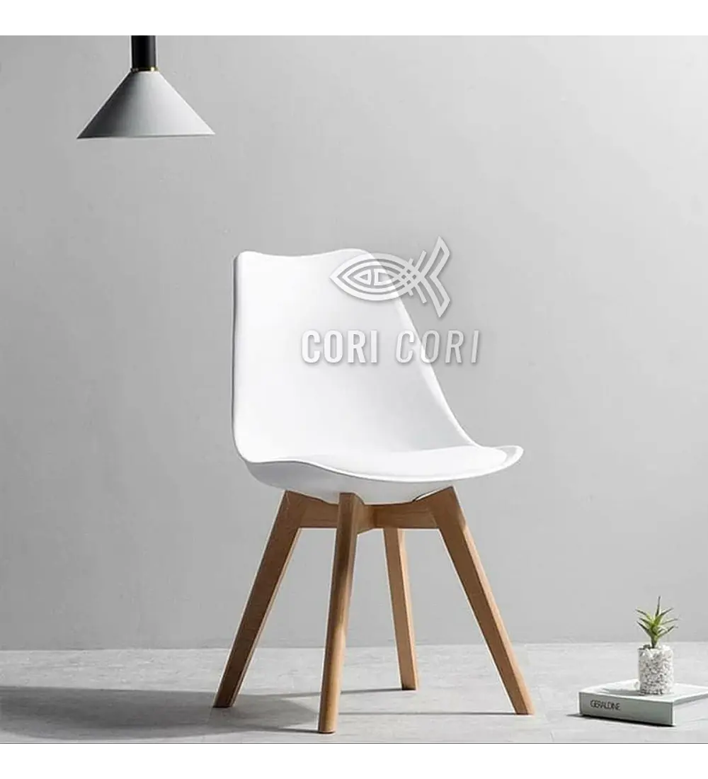 Comedor Mesa Tulip Blanca 100cms + 4 Sillas Tulip