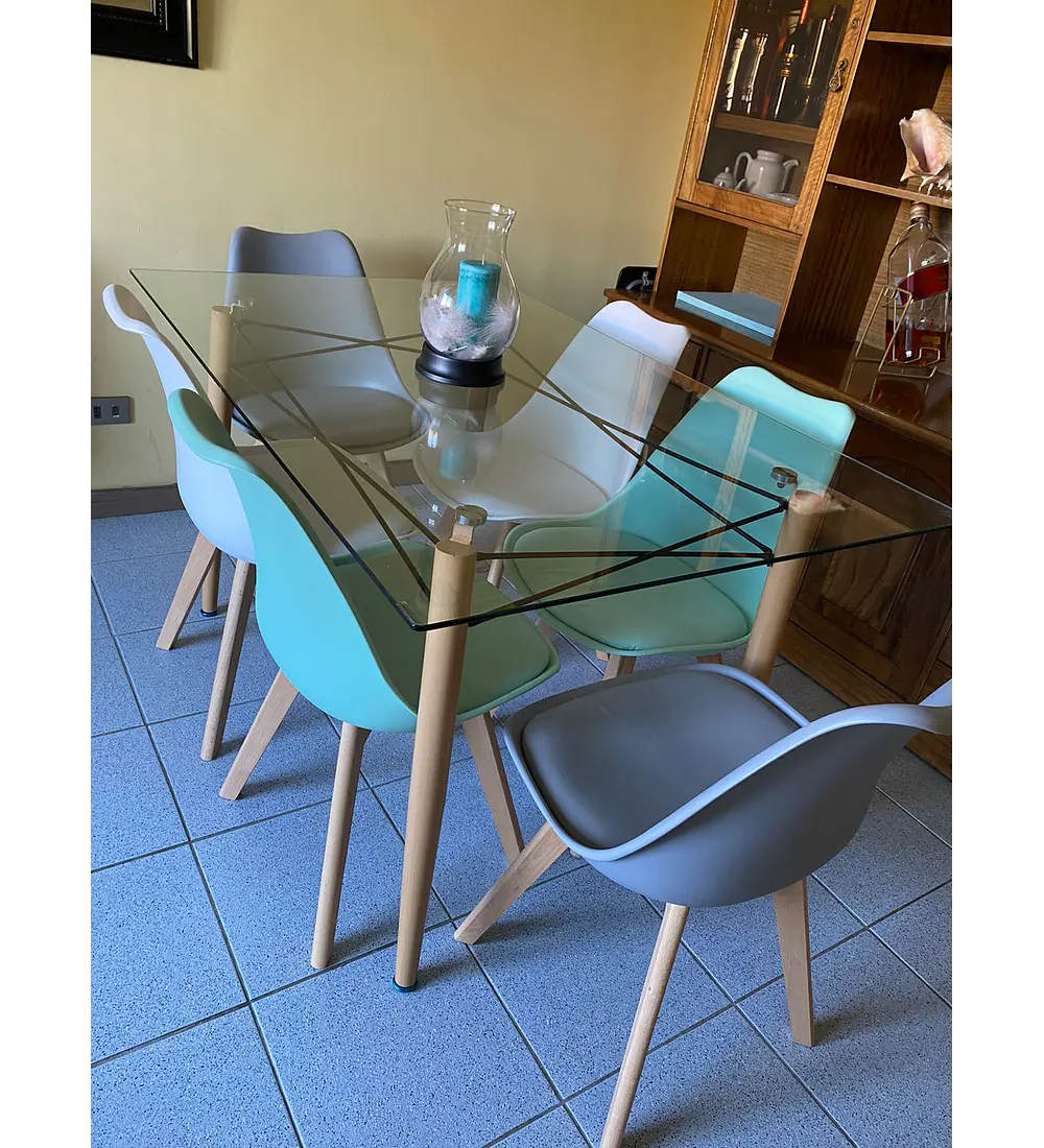 Mesa Crox 140 x 80cms + 4 Sillas Tulip