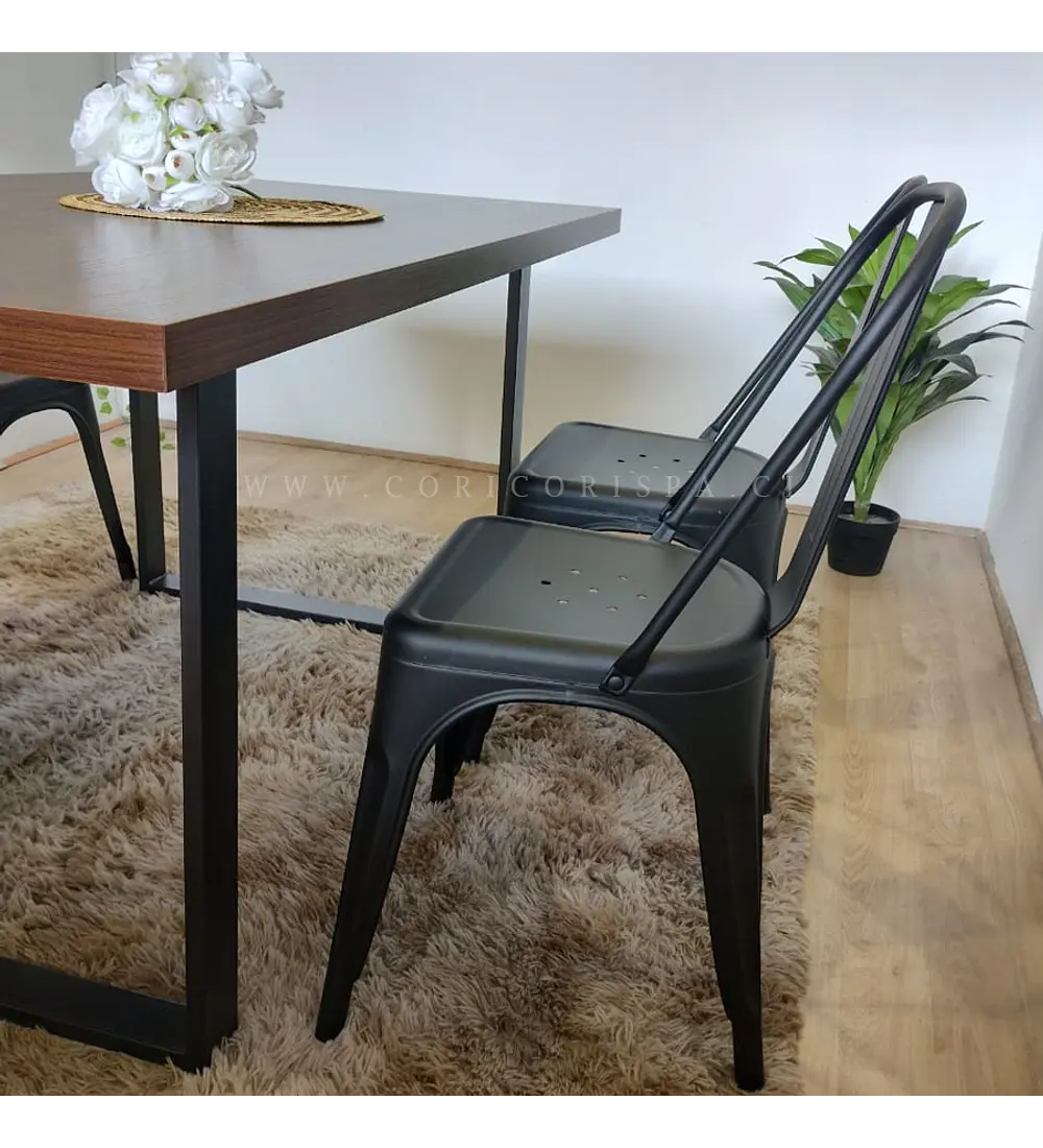 Comedor Industrial 140x90 + 4 Sillas Tolix