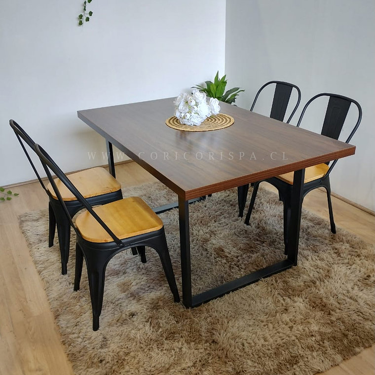 Comedor Industrial 140x90 + 4 Sillas Tolix Asiento de Madera 3
