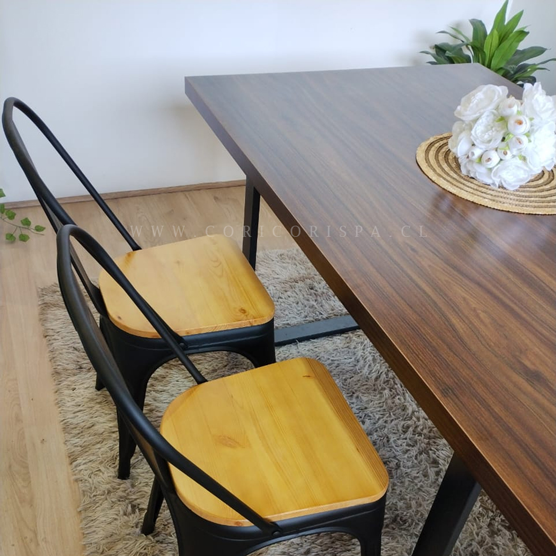 Comedor Industrial 140x90 + 4 Sillas Tolix Asiento de Madera 2