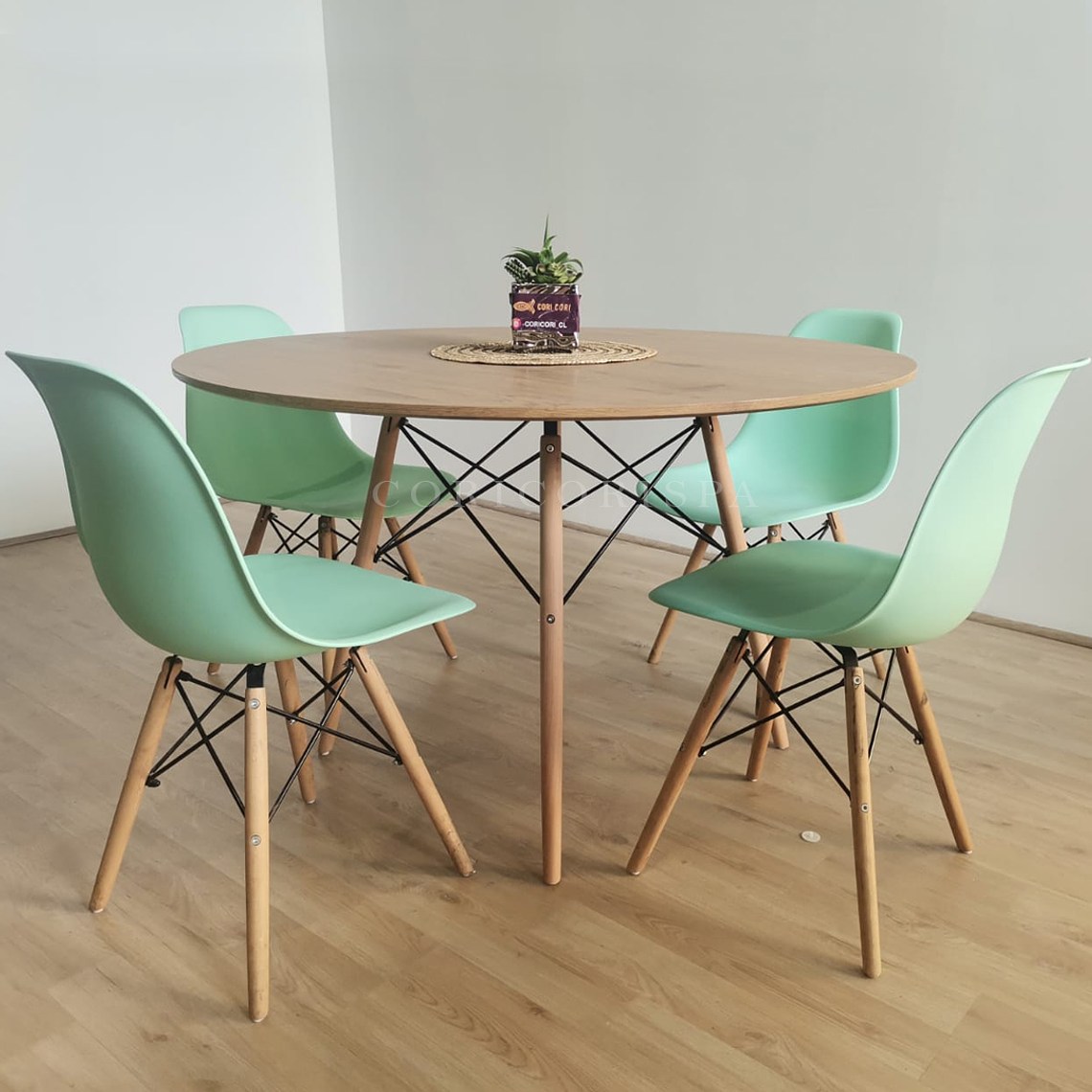 Comedor Mesa Wood 100cm + 4 Sillas Eames 2