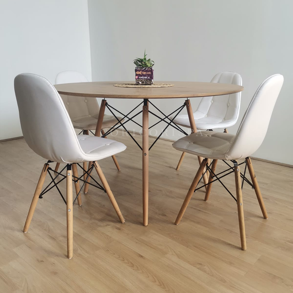 Comedor Mesa Wood 100cm + 4 Sillas Capitonne Eames Ecocuero 2
