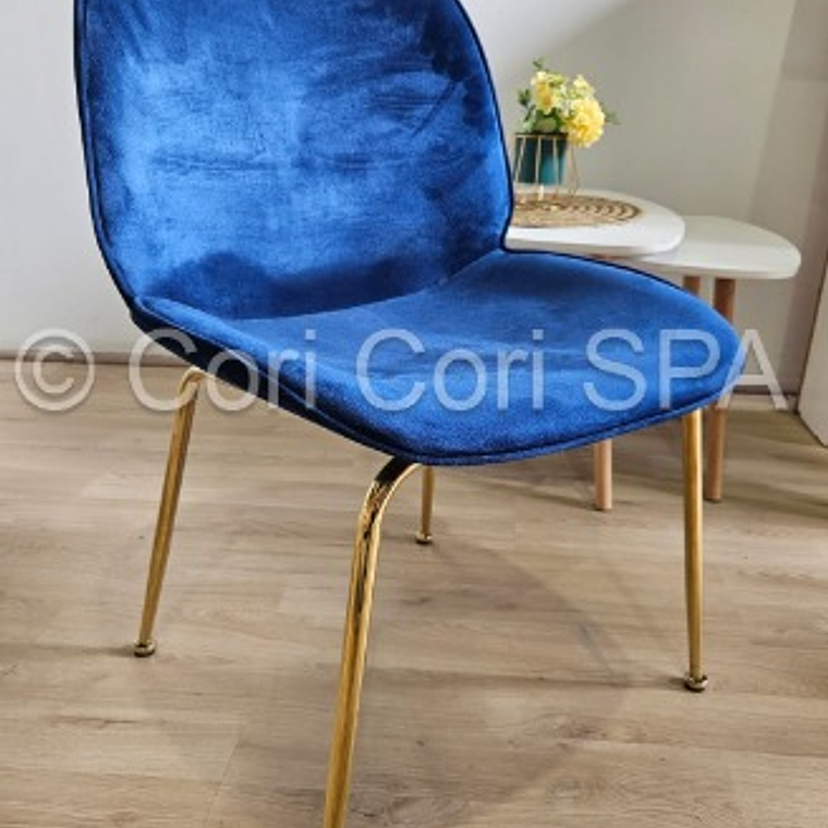 Comedor Warwick 120cm + 4 Sillas Beetle 15