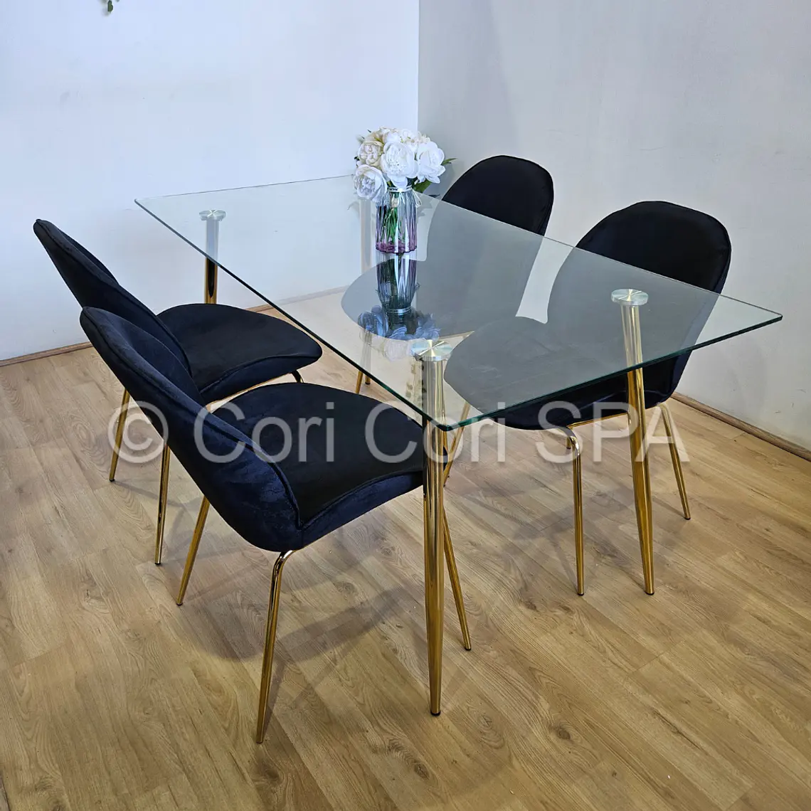 Comedor Rubi Gold 160x80cms + 4 Sillas Beetle 10