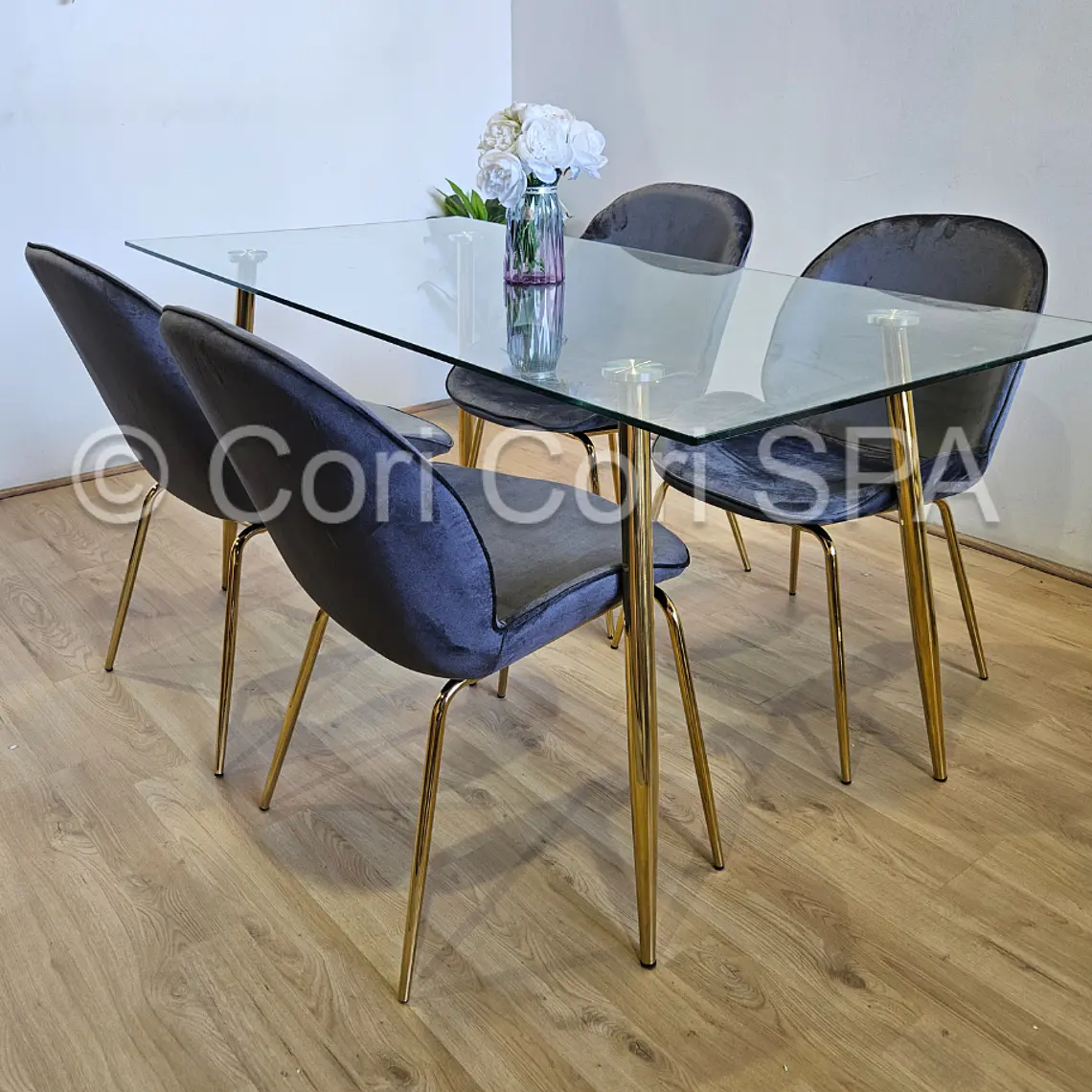 Comedor Rubi Gold 160x80cms + 4 Sillas Beetle 20