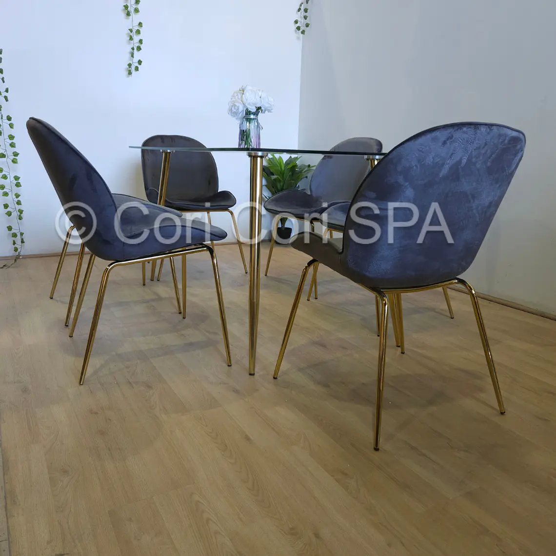 Comedor Rubi Gold 160x80cms + 4 Sillas Beetle 21