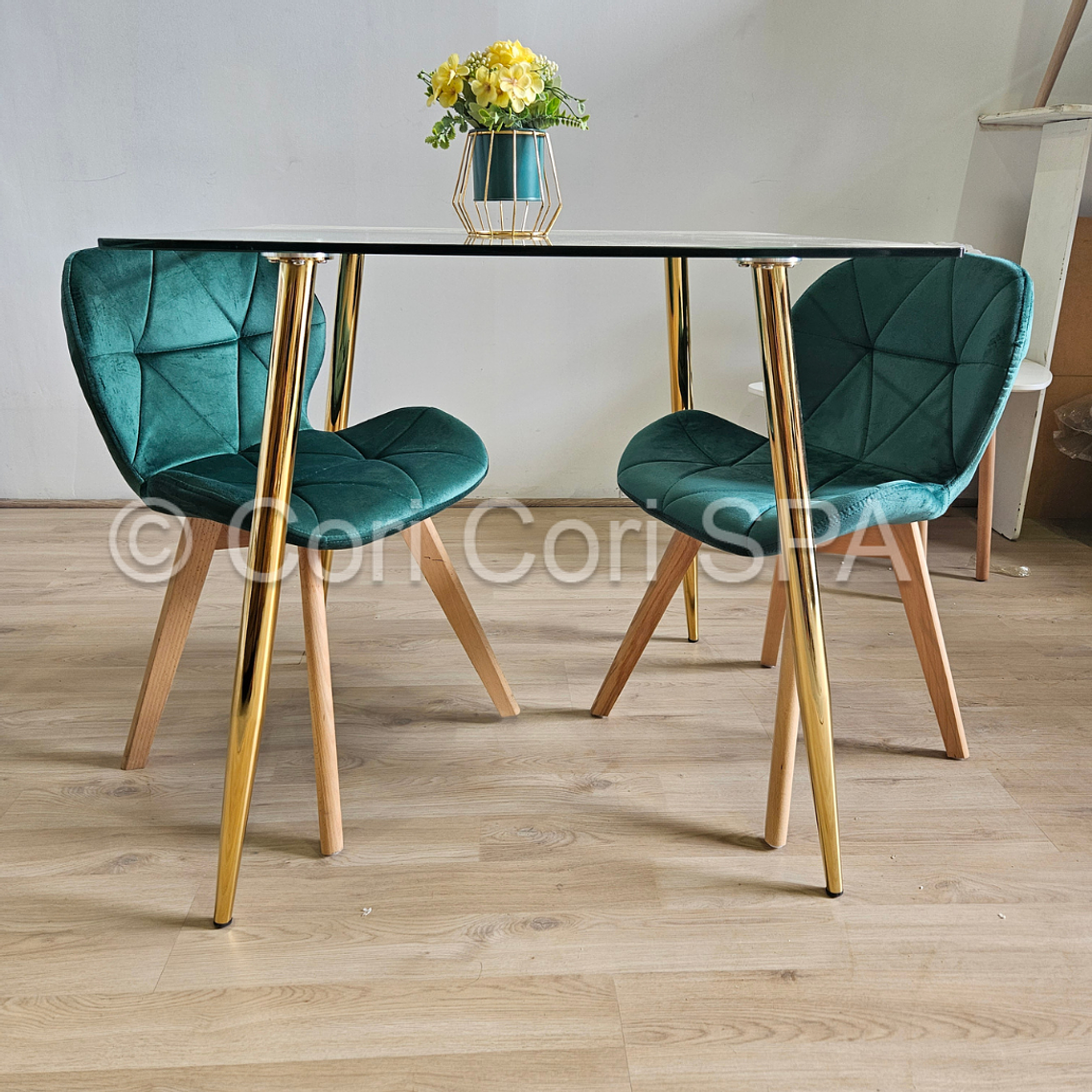 Comedor Rubi Gold Cuadrada 80x80cms + 2 Sillas Mariposa Velvet 5