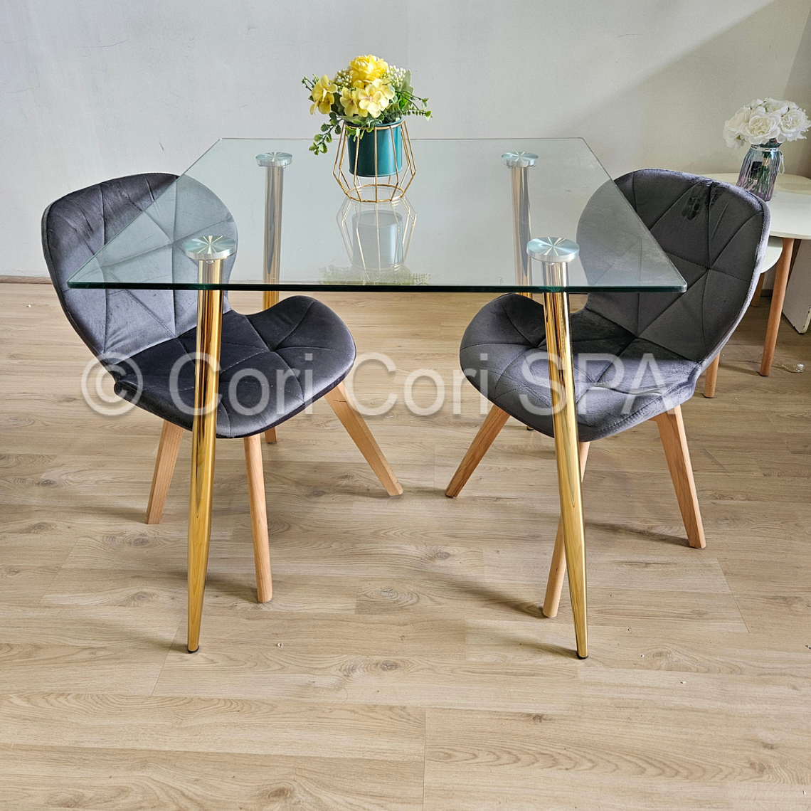 Comedor Rubi Gold Cuadrada 80x80cms + 2 Sillas Mariposa Velvet 2