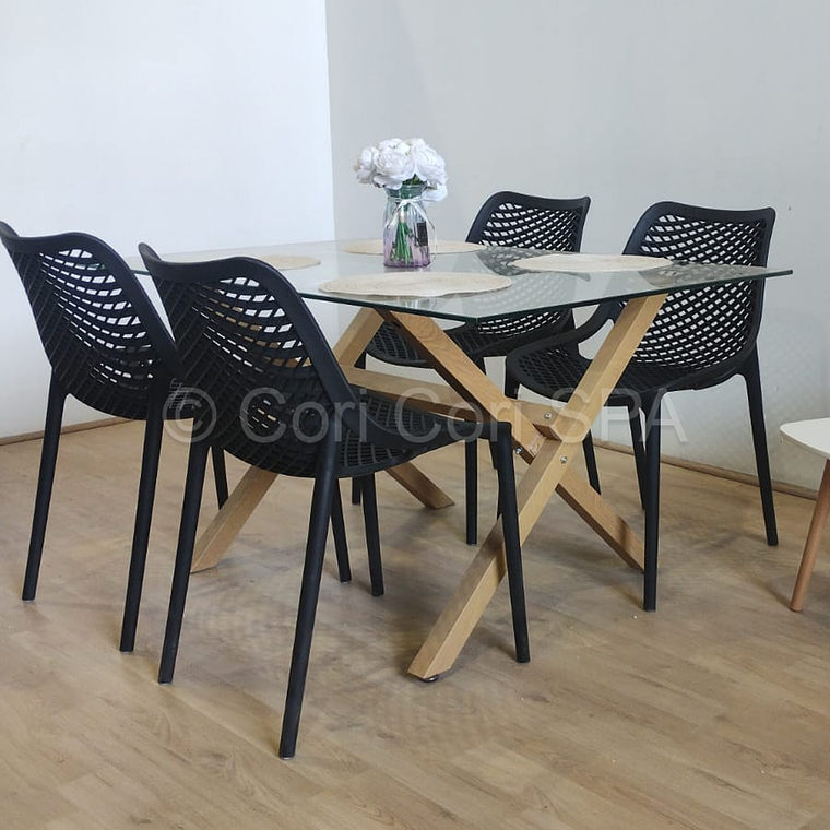 Comedor Medlock 140X90cm + 4  Sillas Air Berlin 1