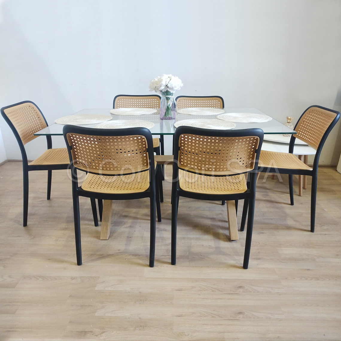 Comedor Medlock (140x90cm) +  6 Sillas Delta 3