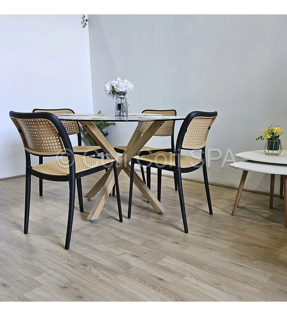 Comedor Mesa Warwick 120cm + 4 Sillas Delta 