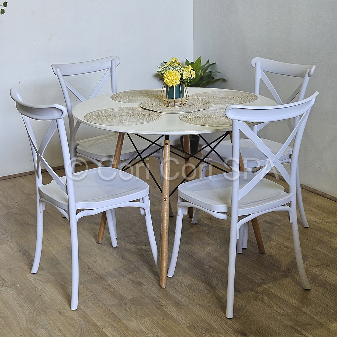Comedor Mesa Eames Blanca 80cms + 4 Sillas Danubio 1