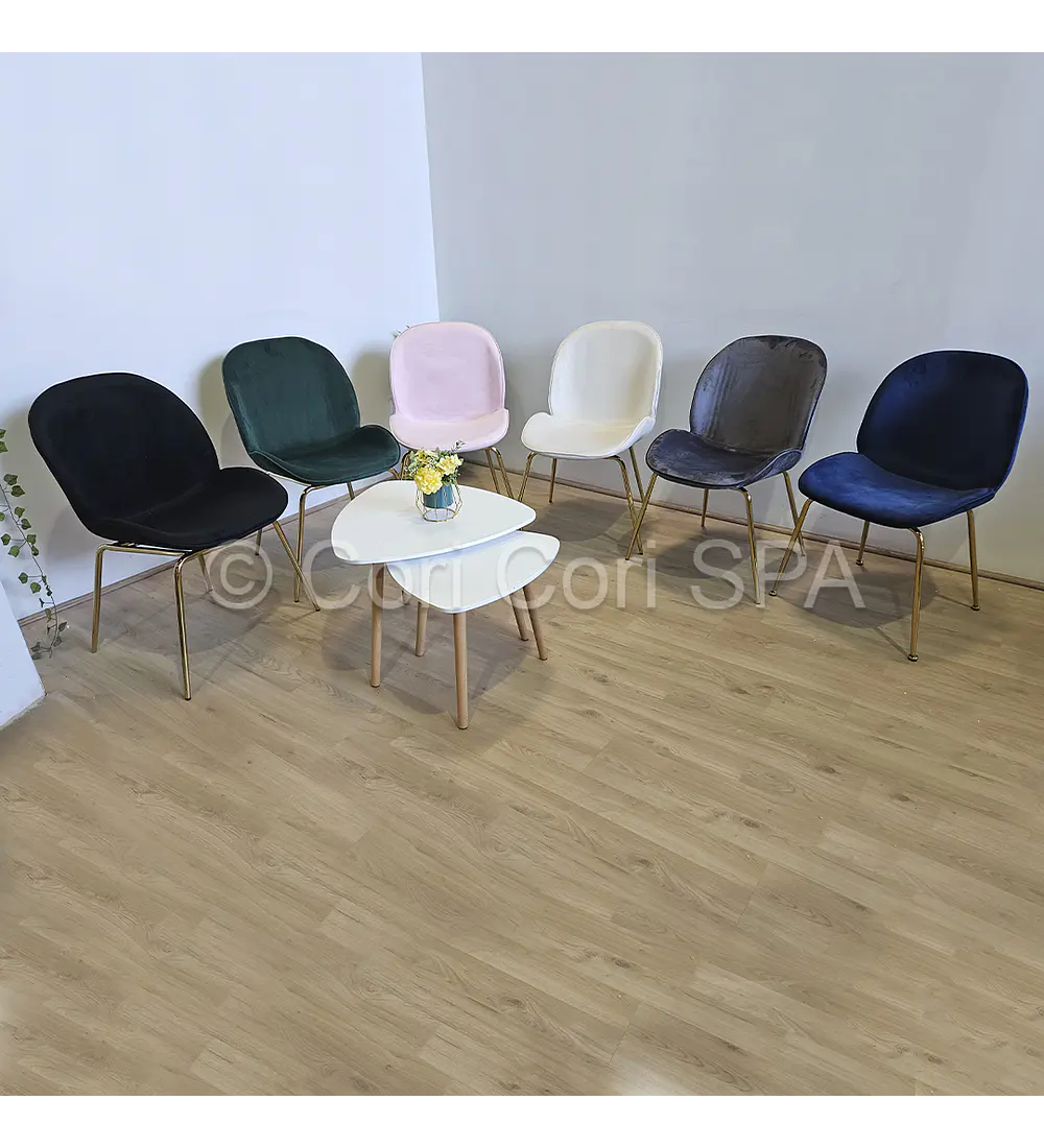 Comedor Mesa Eames Blanca 100cms + 4 Sillas Beetle 