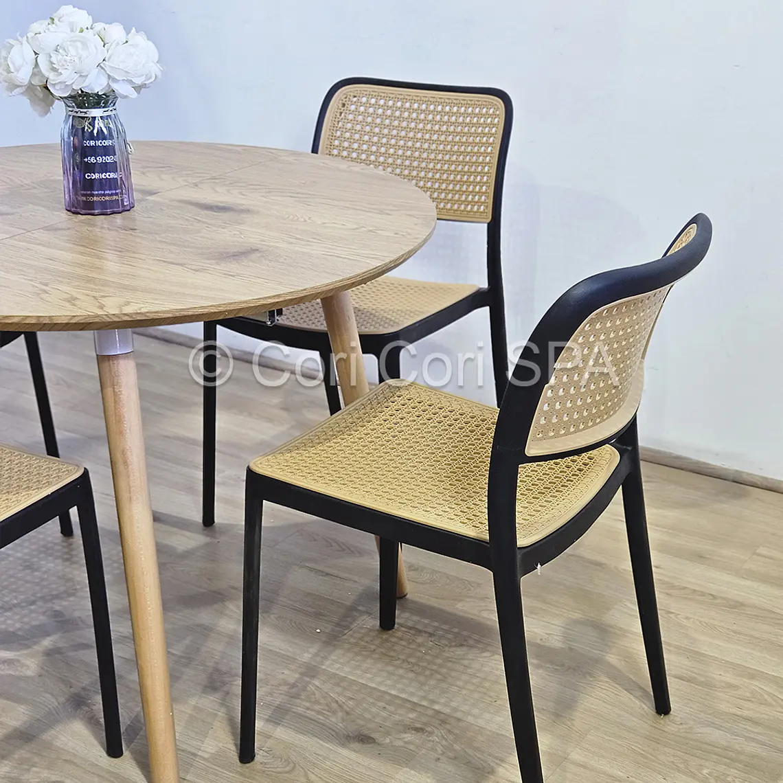 PREVENTA.- Comedor Mesa Expandible (100 - 180cms) + Sillas Delta 4