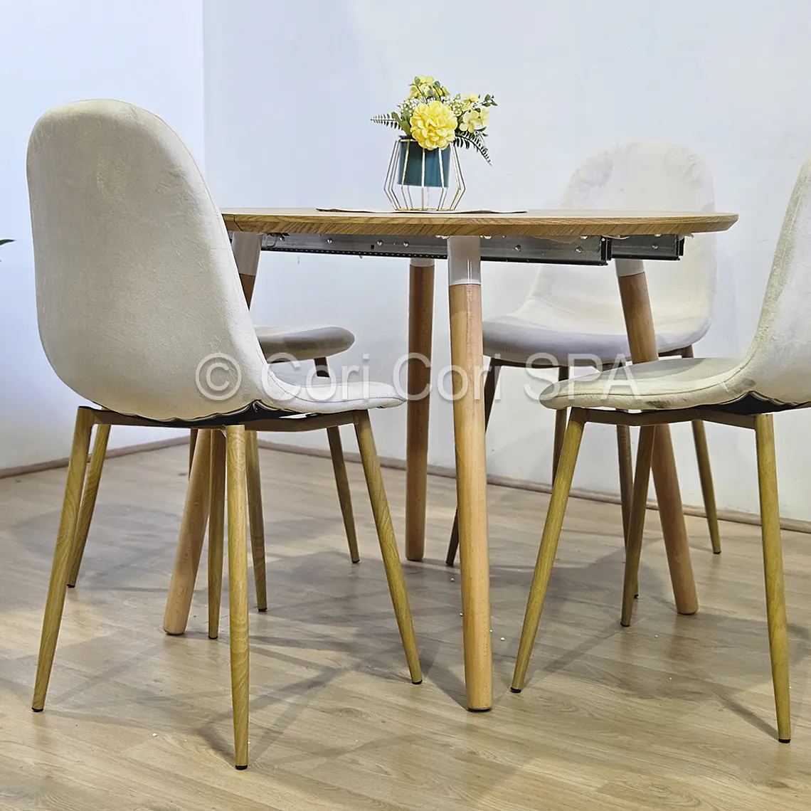 Comedor Mesa Expandible (100 - 180cms) + Sillas Scoop Velvet 4