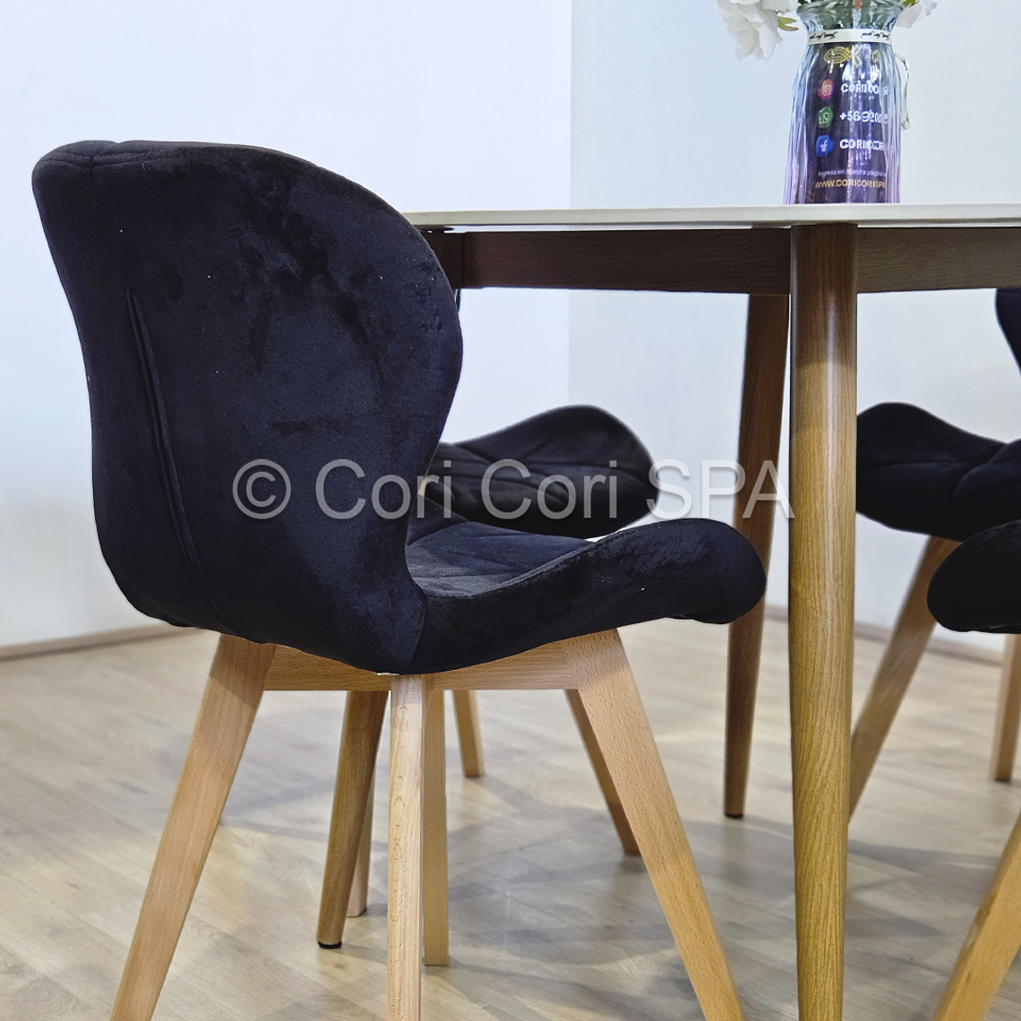 Comedor Mesa Mármol (100cms) + 4 Sillas Mariposa Velvet 7