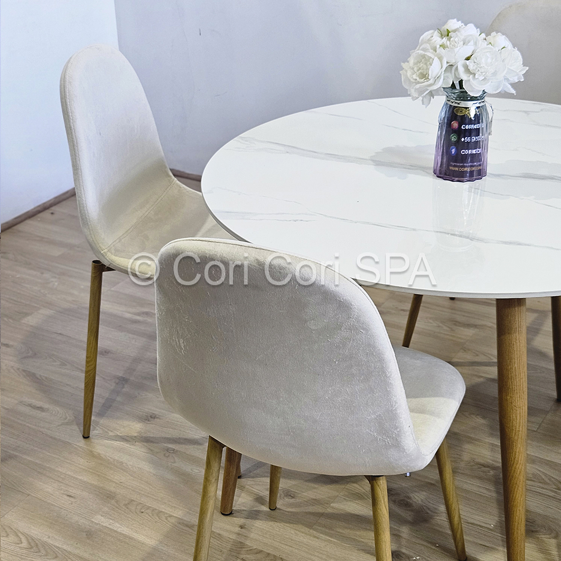 Comedor Mesa Mármol (100cms) + 4 Sillas Scoop Velvet 3