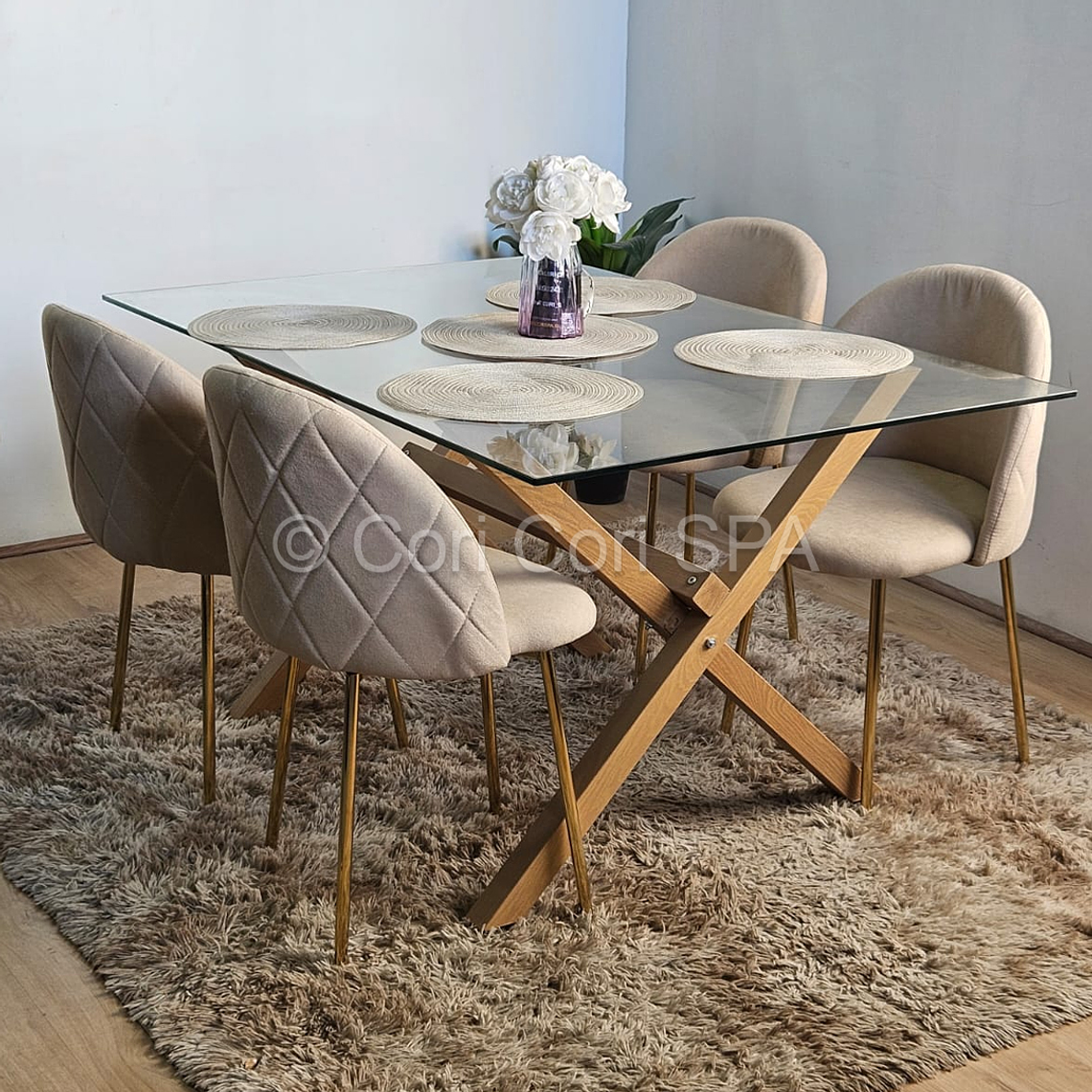 Comedor Medlock Vidrio 140x90 + 4 Sillas Bread Gold 3