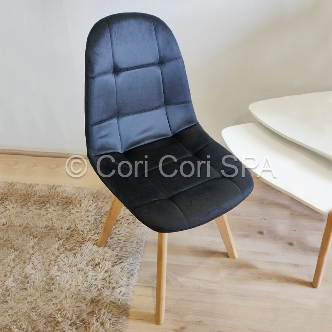 Comedor Medlock 140 x 90cm + 6  Sillas Capitonne Velvet  10