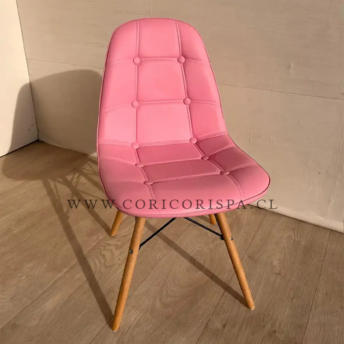 Comedor Rubi 130x80cms + 4 Sillas Capitonne Eames Ecocuero 11