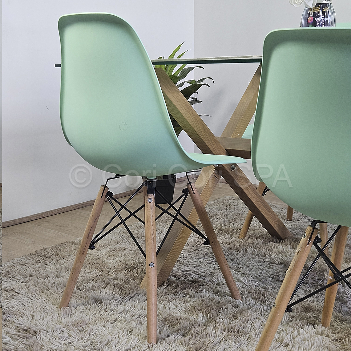 Comedor Medlock 140 x 90cm + 4 Sillas Eames  8