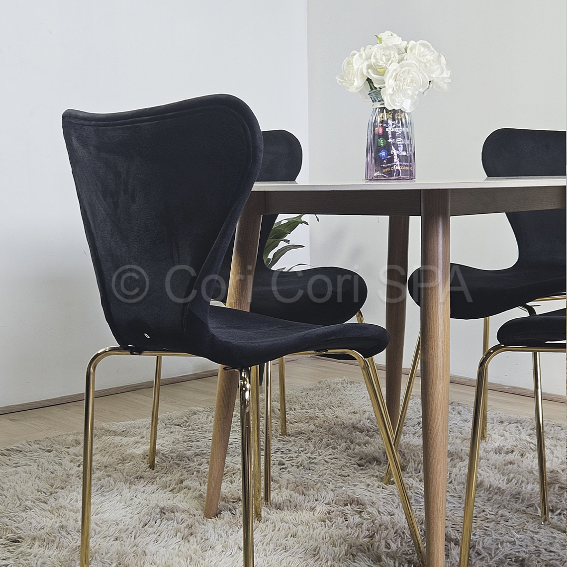 Comedor Mármol 100cm  + 4 Sillas Corazón 7