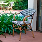 Silla Bistro Parisina Rattan con reposabrazos - Blanca con negro - Miniatura 4