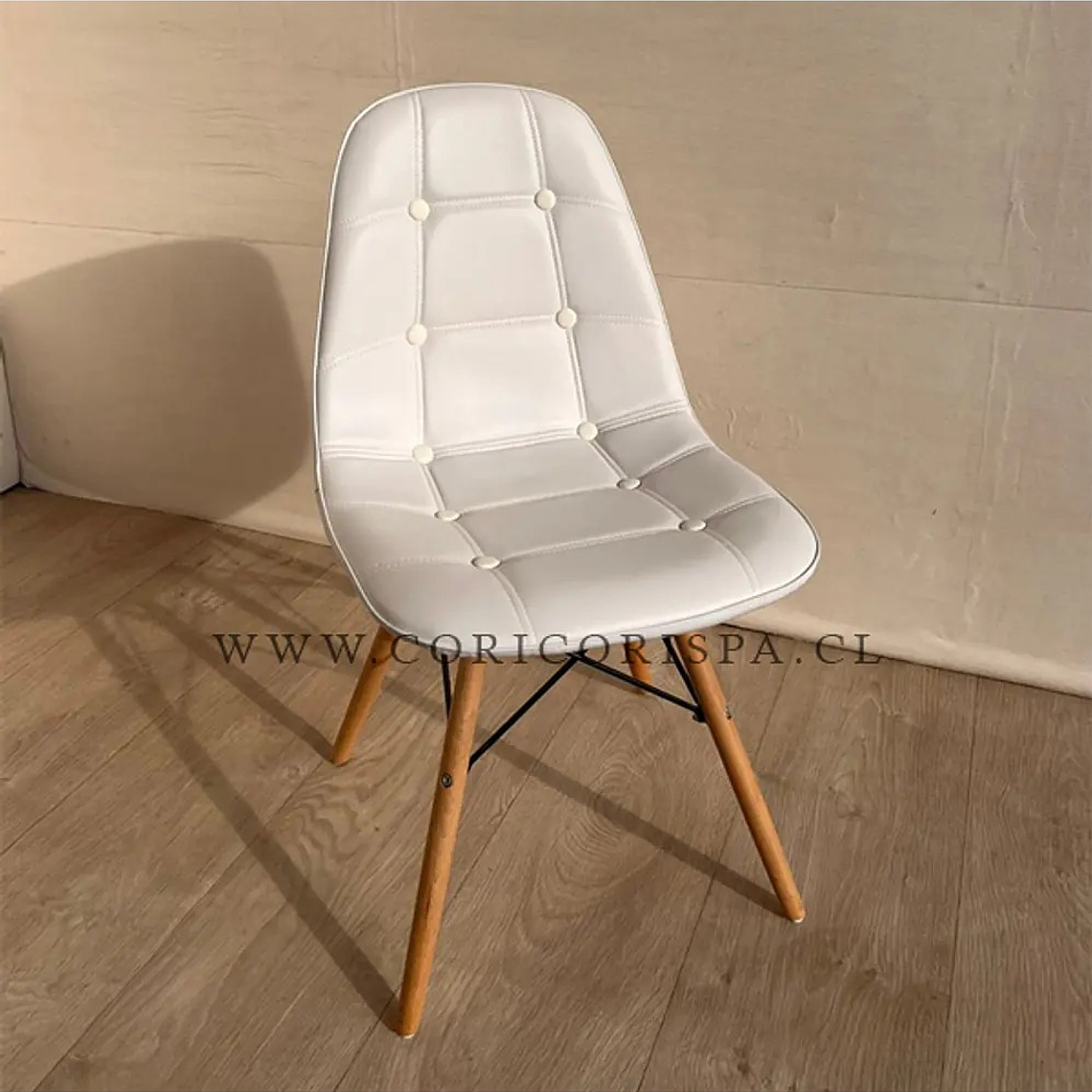 2da Selección.- Silla Eames Capitonné Blanca  1