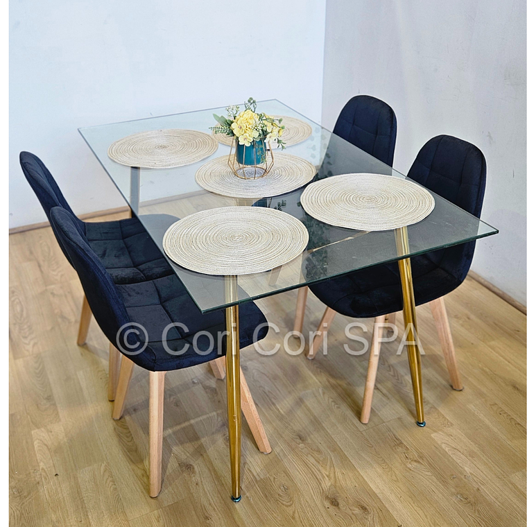 Comedor Rubi Gold 130x80cms + 4 Sillas Capitonne Velvet  1