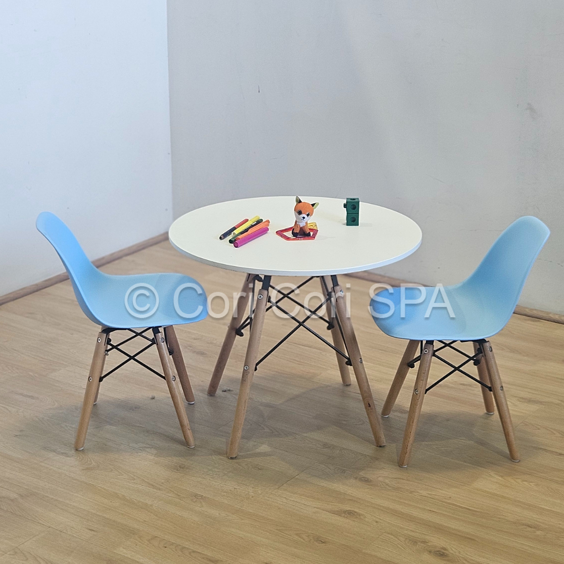 Pack Mesa Eames Kids + 2 Sillas Kids 4