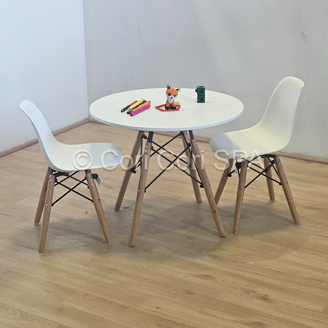 Pack Mesa Eames Kids + 2 Sillas Kids 6